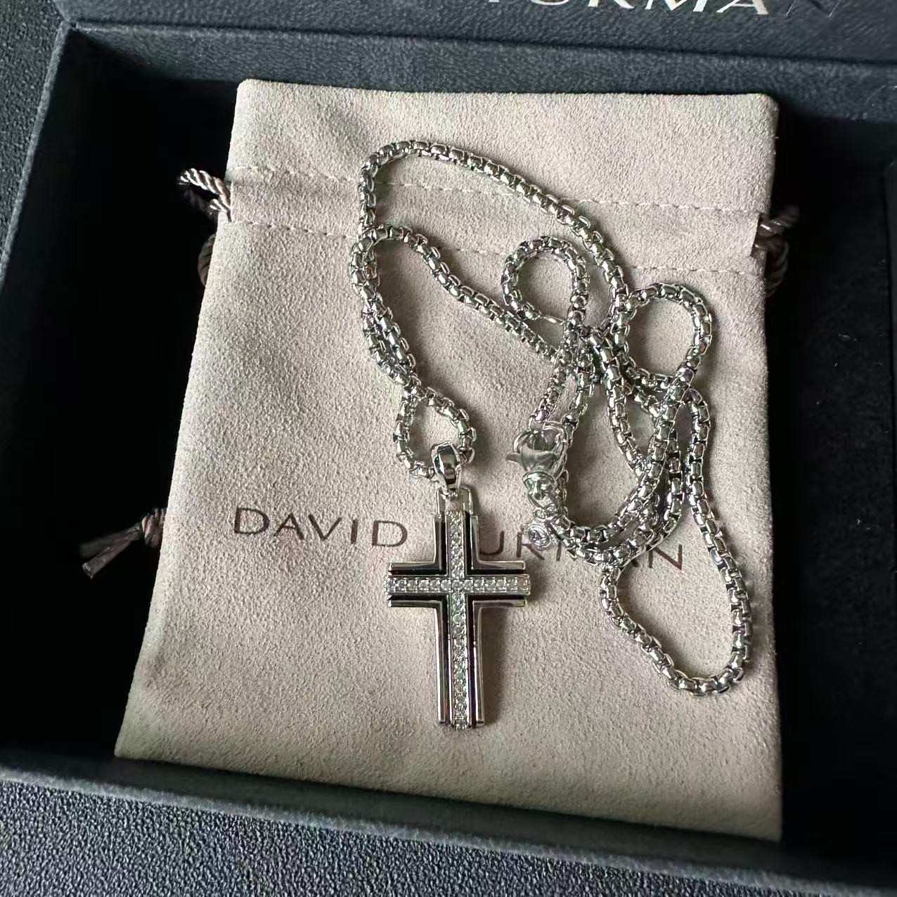 David Yurman 3mm Cross Pendant 925 Sterling Silver w/ Diamonds Chain length 20″