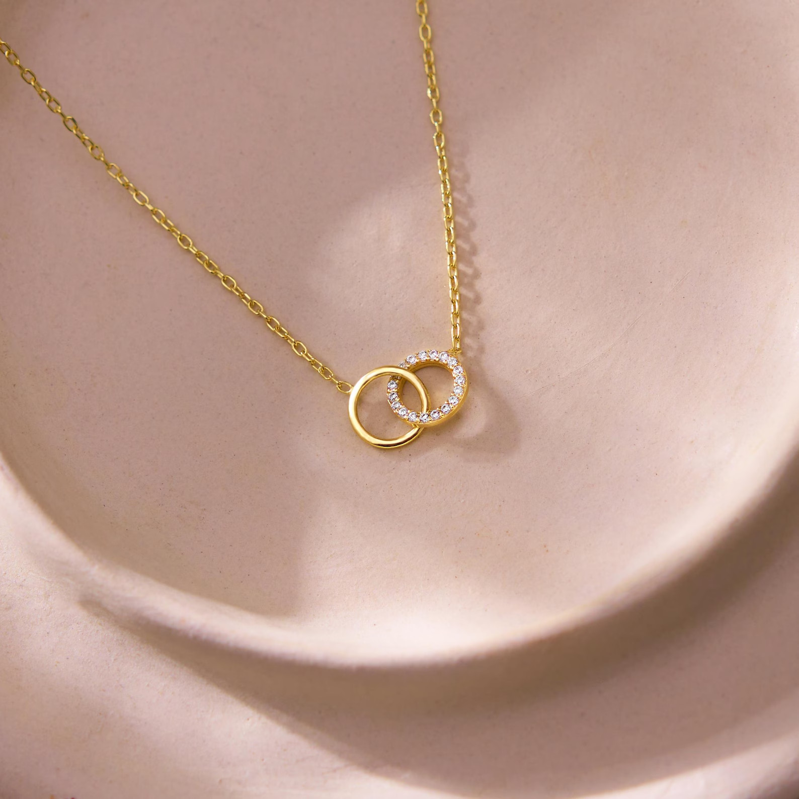 14k Yellow Gold Intertwined Circe Pendant Round Natural Diamond GDGL Certified