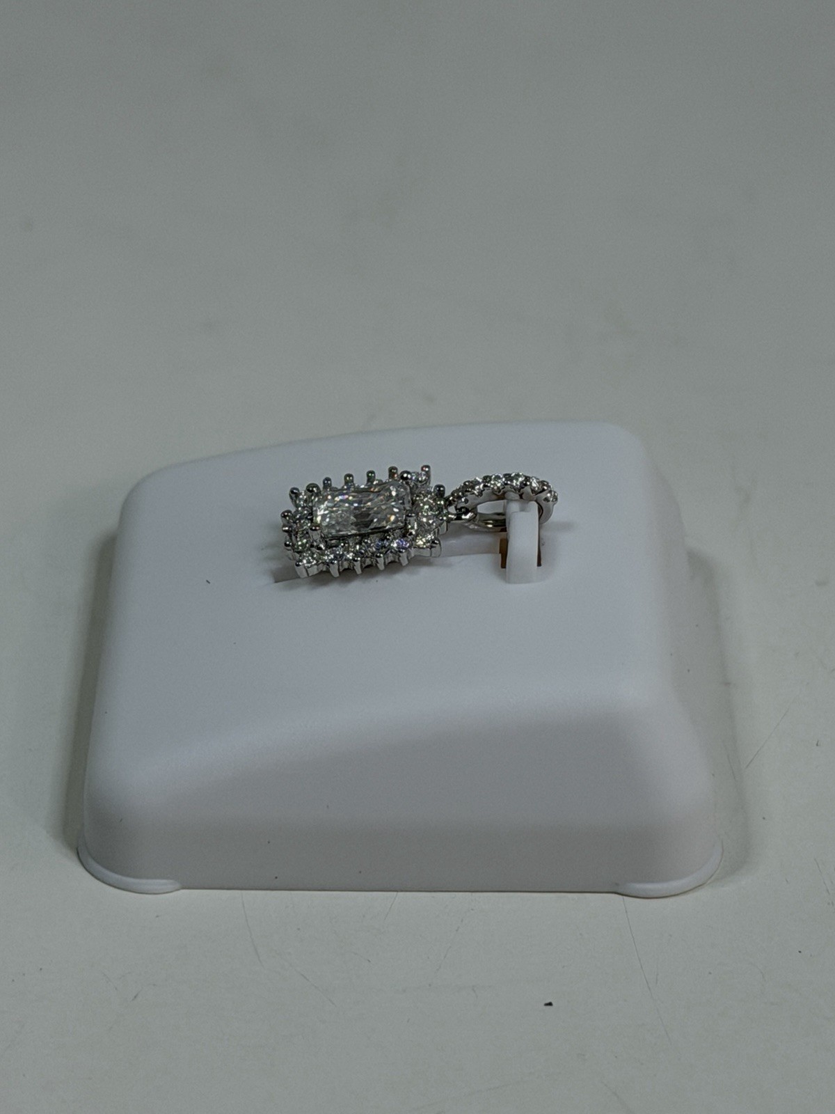 925 Silver Moissanite 1.00CTW Pendant NEW $250 MSRP