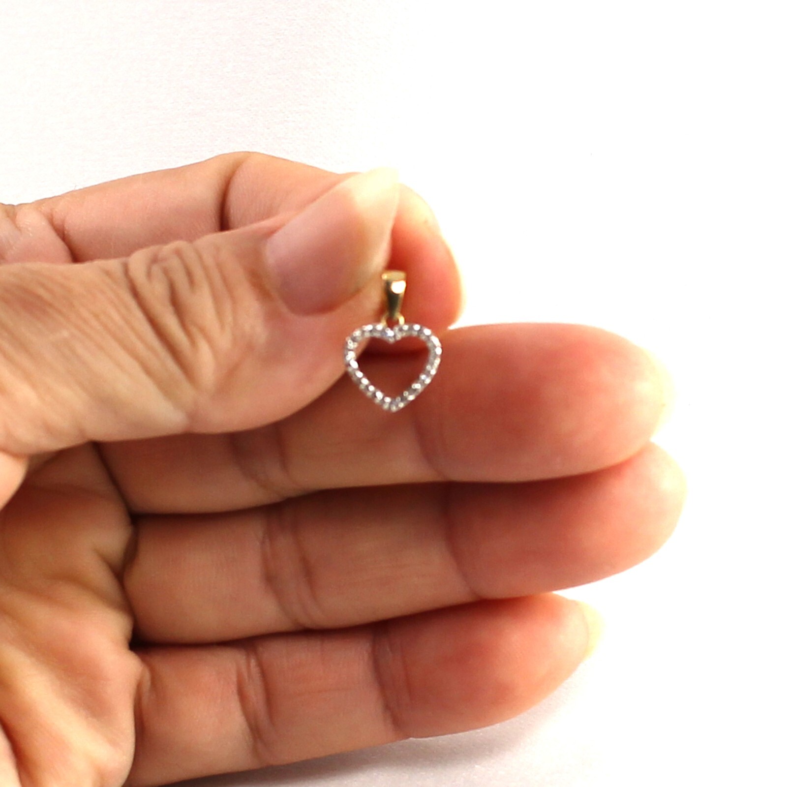 Beautiful & Love Heart 14kt Solid Yellow Gold Diamond Pendant Necklace