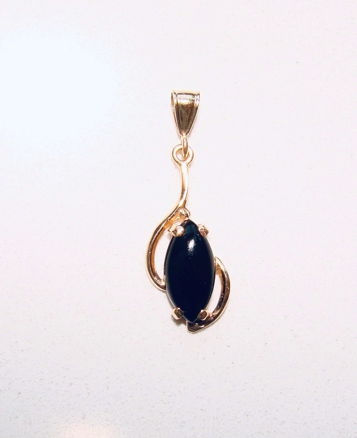 VINTAGE ESTATE 14K YELLOW GOLD BLACK ONYX PENDANT 1.05G MARQUISE