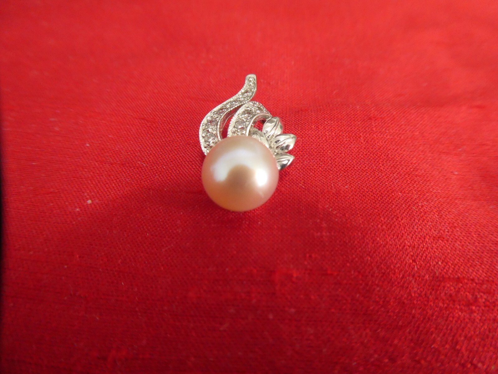 STERLING SILVER 925 CULTURED PEARL & CUBIC ZIRCONIUM PENDANT Very Good Quality