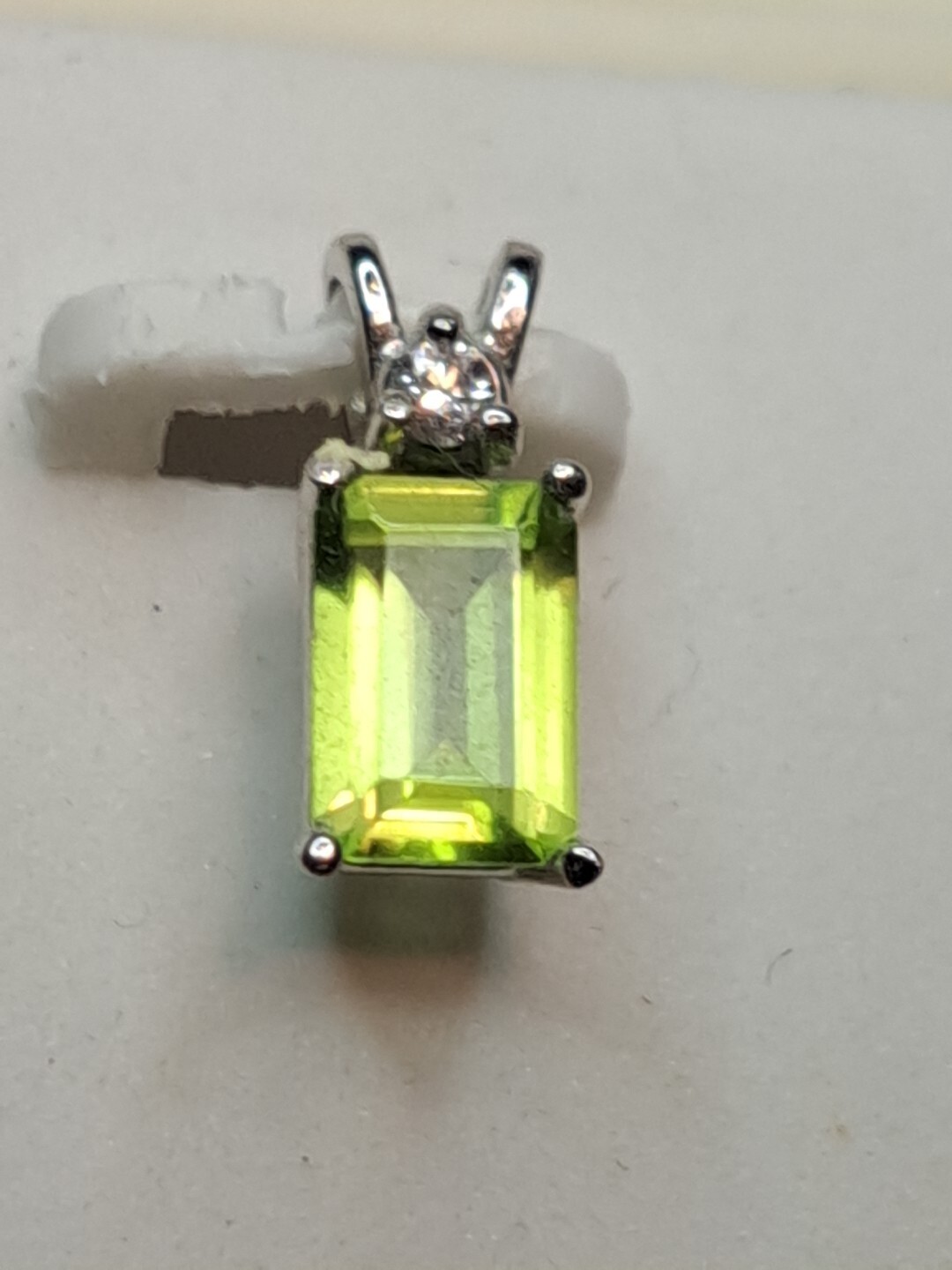 New 14 Karat White Gold Light Green Paridot Pendant With Diamond 10MMx5MM 12-15