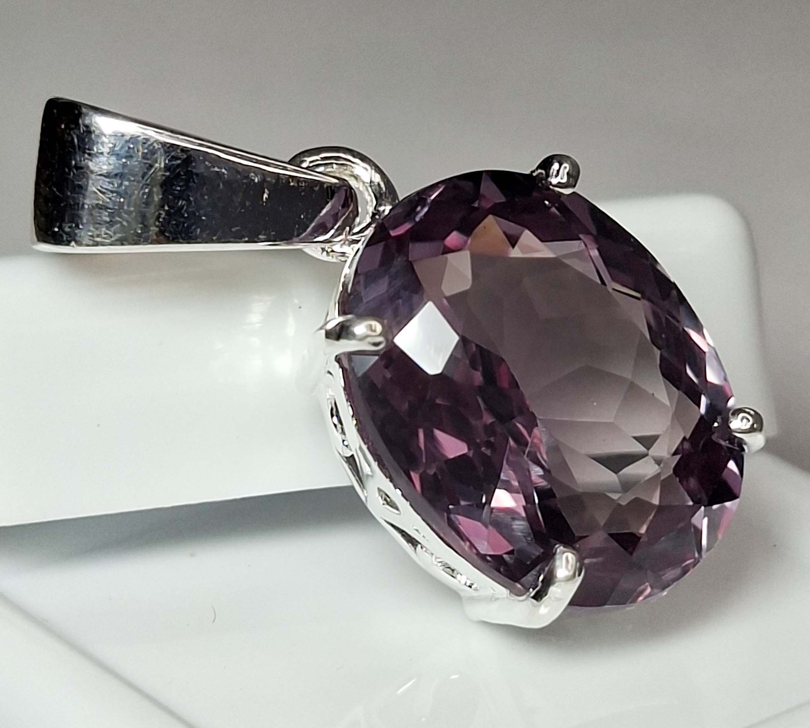 Alexandrite Colour Change 18-20 Ct Natural Pendant Oval Loose Gemstone PD1108