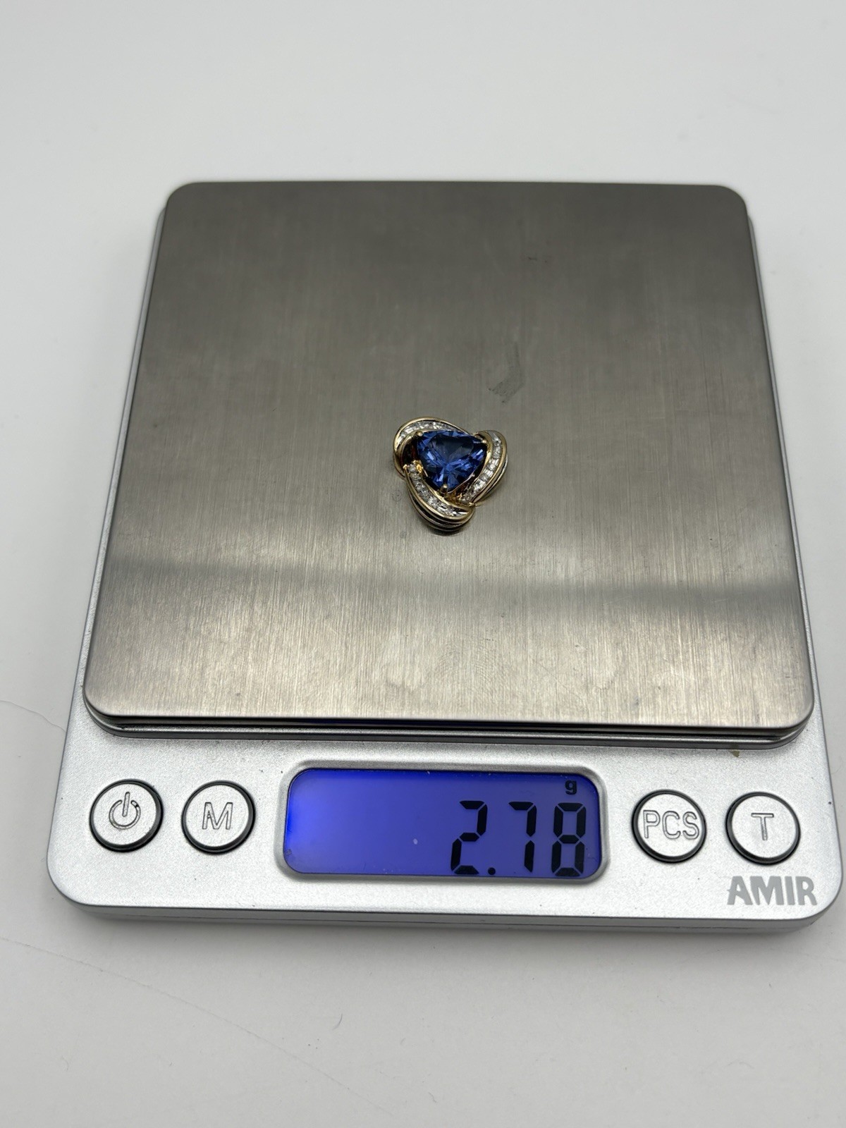 GOLD 10KT YELLOW GOLD TRILLION CUT TANZANITE SLIDE PENDANT 2.8g