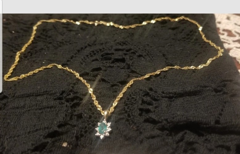 14k Gold Necklace & 10k Gold Emerald Pendant. 3 grams 20″ Yellow Gold Necklace