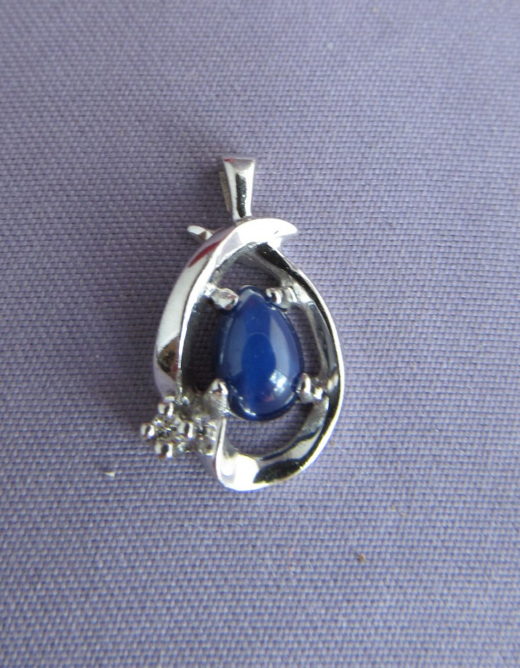 VINTAGE 10K WHITE GOLD OVAL BLUE STAR SAPPHIRE DIAMOND SLIDE PENDANT