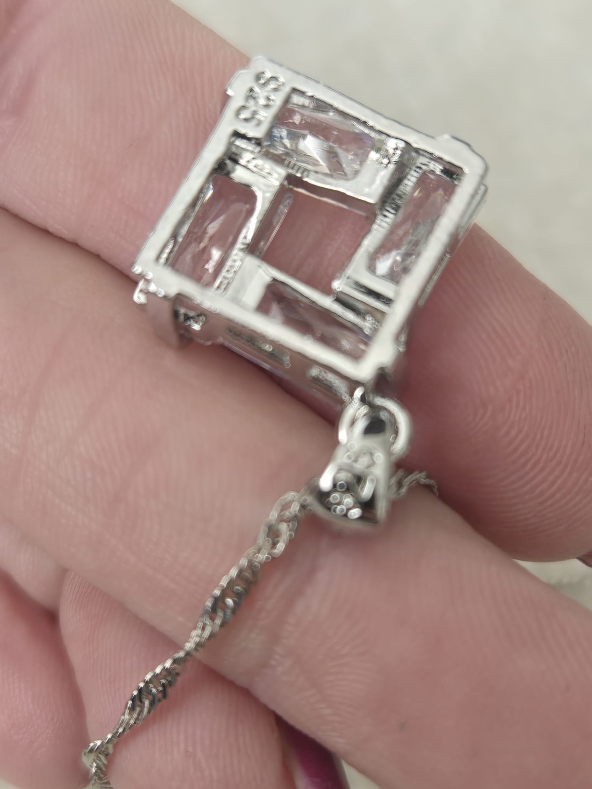 Unusual Stunning White Crystal Sterling Silver 18 Inch Necklace. UK Seller