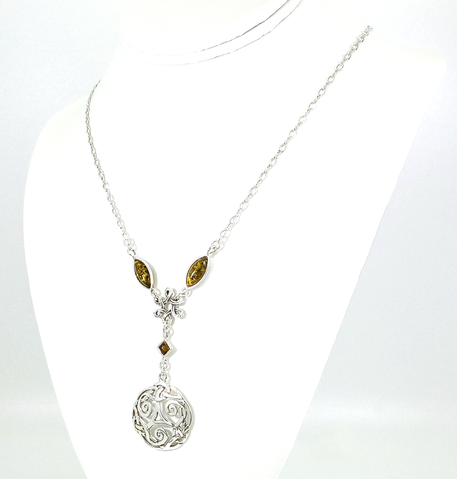 Vintage 925 Sterling Silver Green Baltic Amber Elven Woodland Celtic Necklace