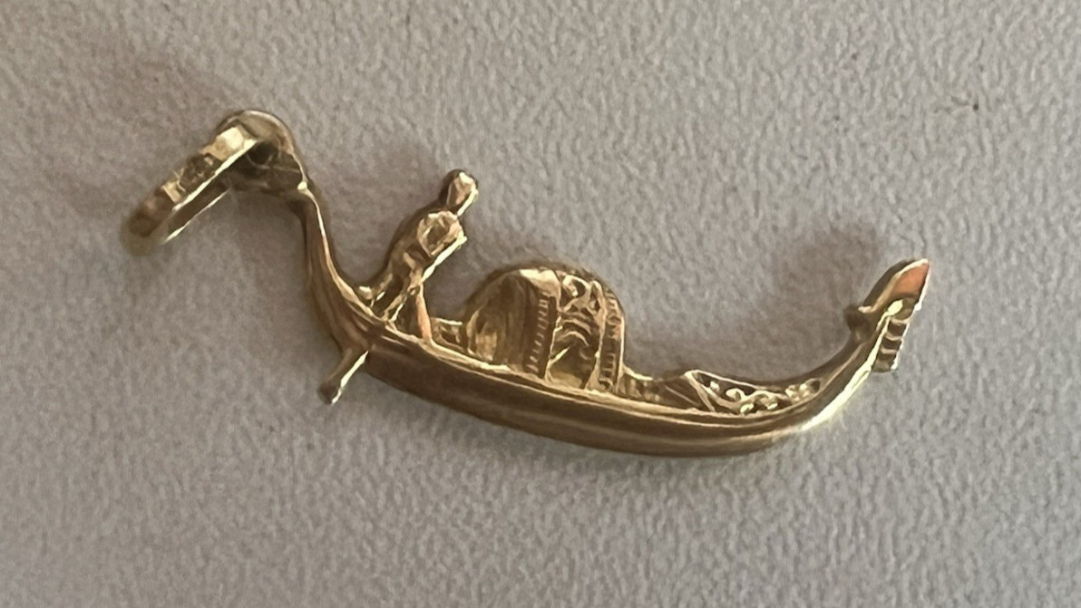 Solid 18k Gold Gondola Venice Venezia Charm Pendant Souvenir Italy 1.1 g
