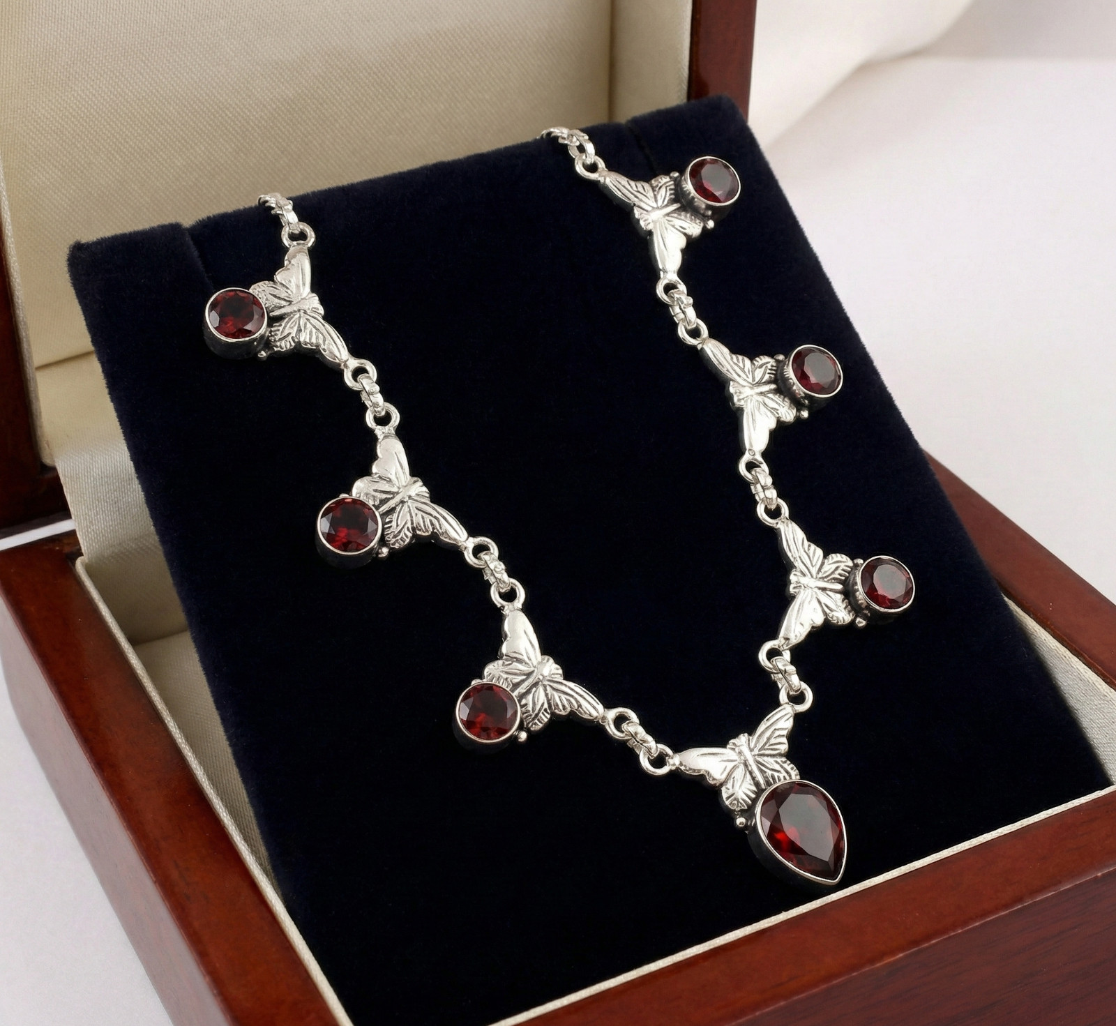 925 Sterling Silver Red Garnet Gemstone Handmade Jewelry Necklace Size-18