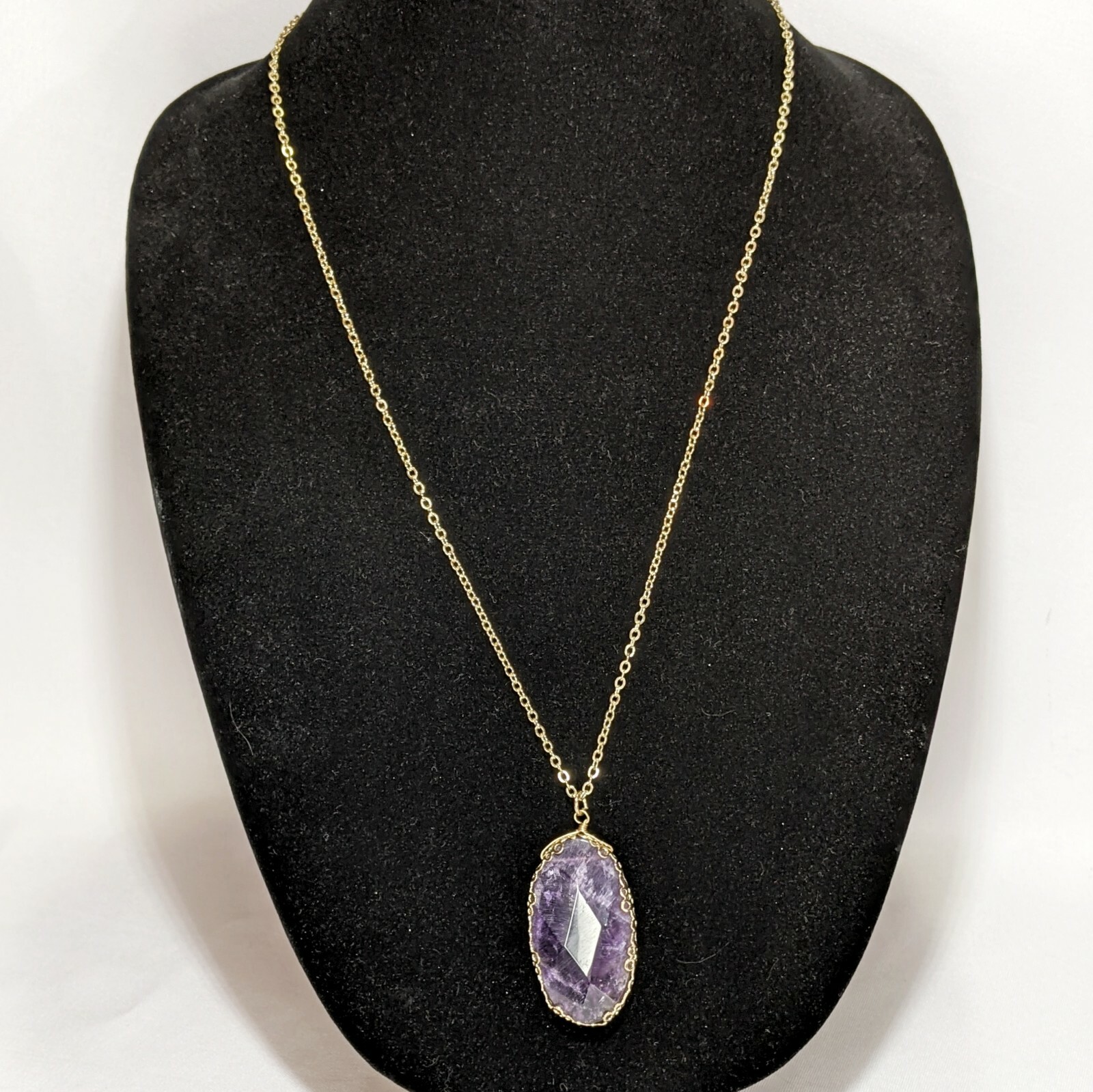 Faceted Opaque Amethyst 2″ Pendant Goldtone Setting and 34″ Chain Spring Ring