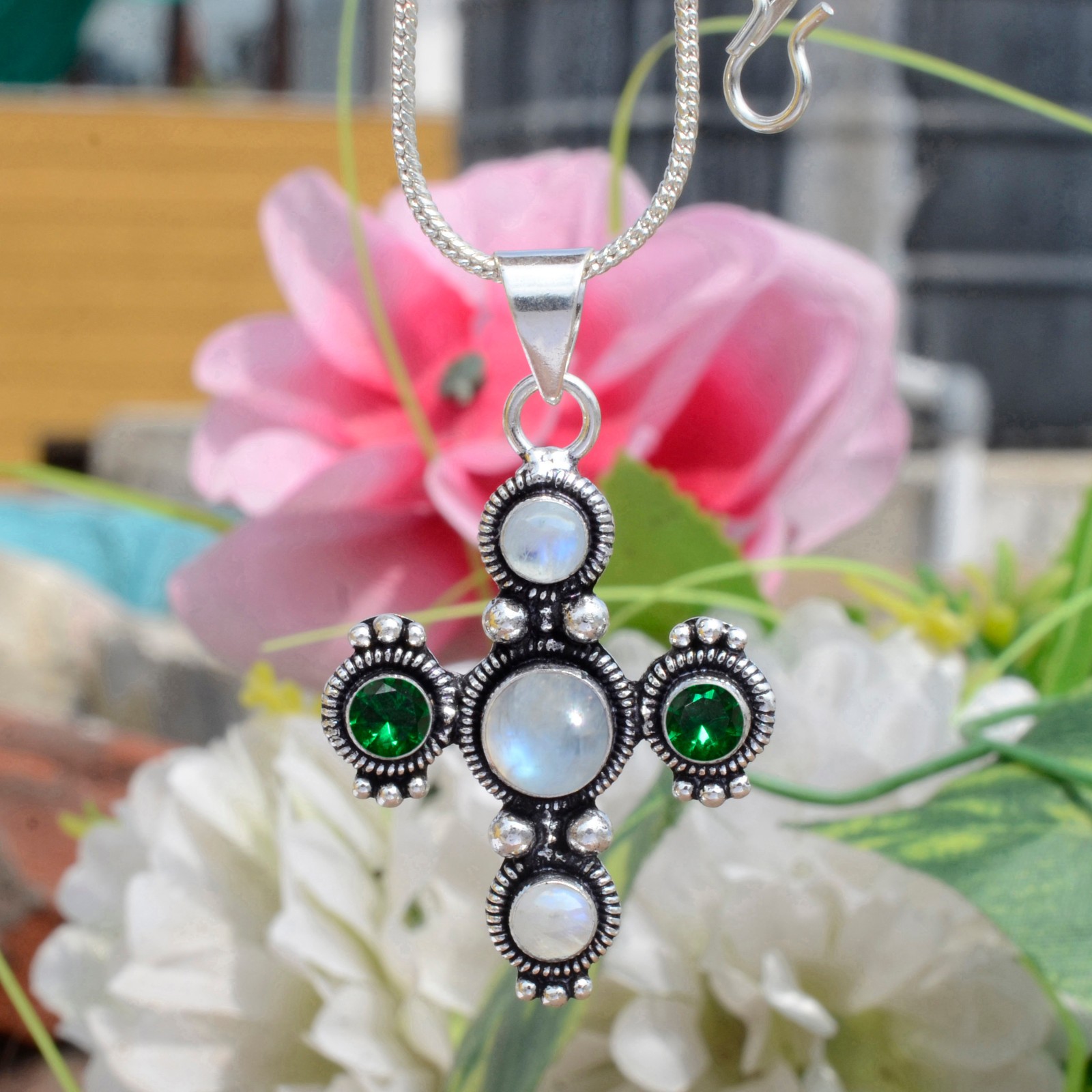 Moonstone Chrome Diopside Gemstone Cross 925 Sterling Silver Beauty Art Pendant