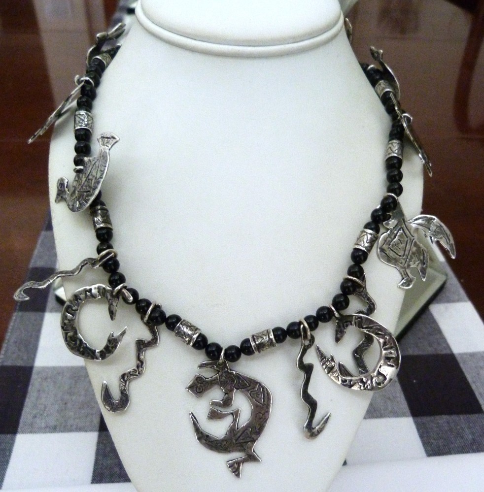 28″ LONG SOUTHWESTERN STERLING SILVER TURTLE BIRD RABBIT ONYX BEAD NECKLACE