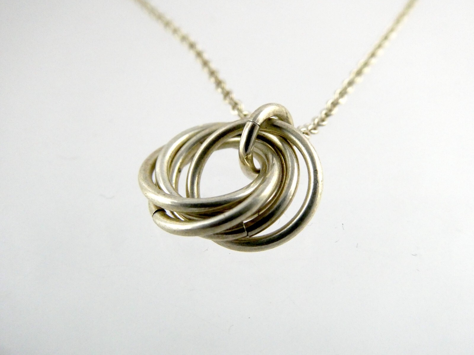 Sterling Silver Multiple Circles Pendant Necklace 925 6 Grams 17 Inch Length