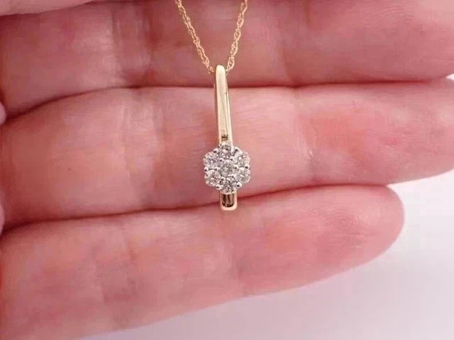 1Ct Round Cut Simulated Diamond Women Pendant Necklace Yellow Gold Over Silver