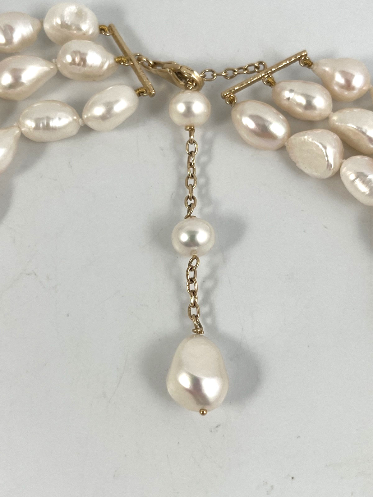 14K (585) YELLOW GOLD THREE ROWS BAROQUE PEARLS NECKLACE 19in
