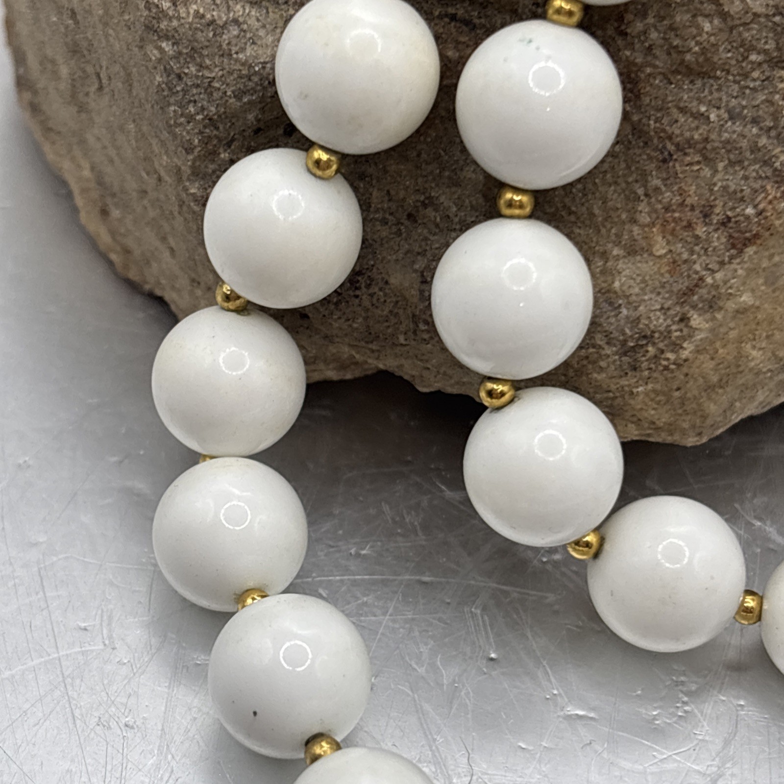 Vintage 16” Elegant White Plastic 1/2” Beads Retro MCM Fashionable Minimal #0