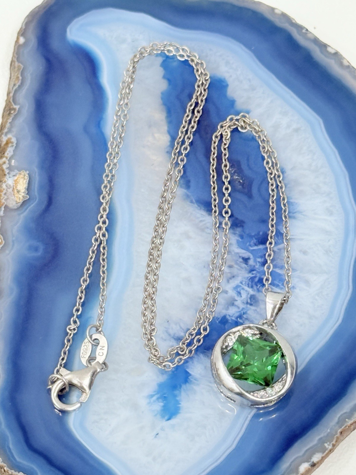 Round Birthstone May Emerald Necklace Pendant Women 925 Sterling Silver