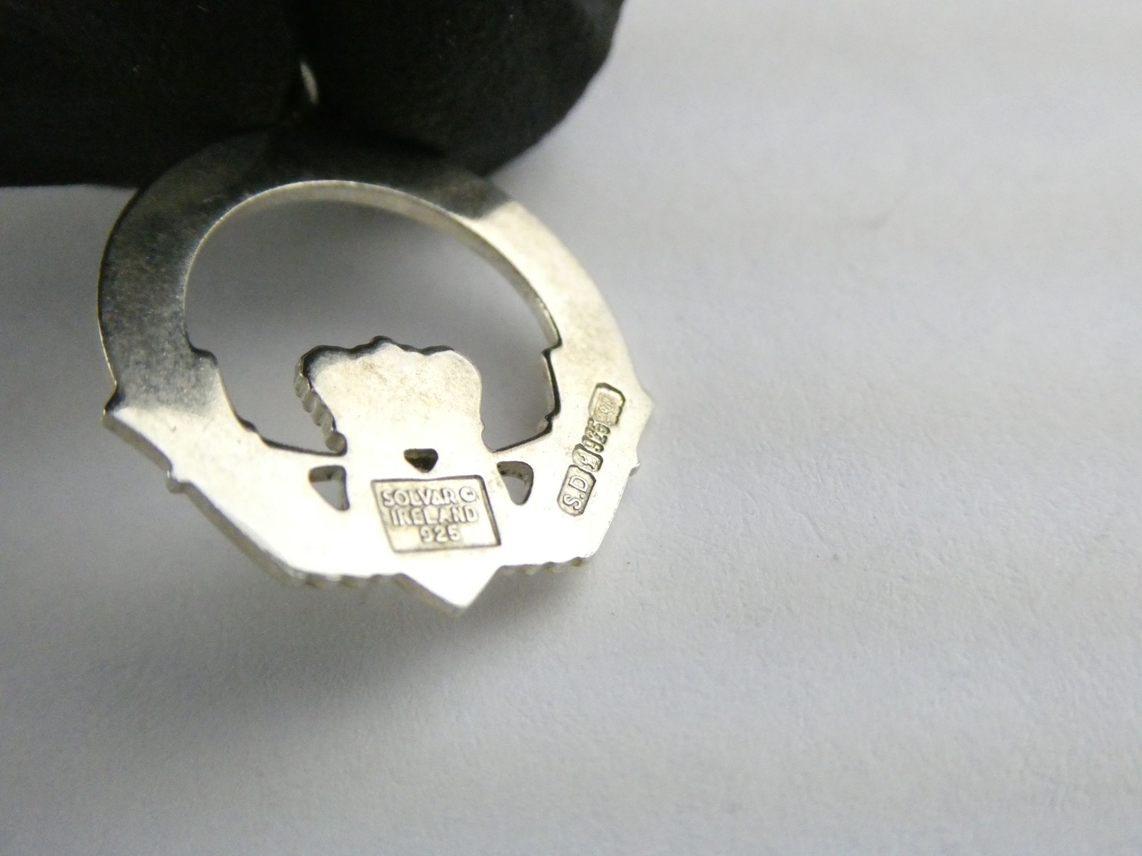 Solvar Ireland Sterling Silver Claddagh Hands Heart Charm Pendant 925 1.9g 7/8In