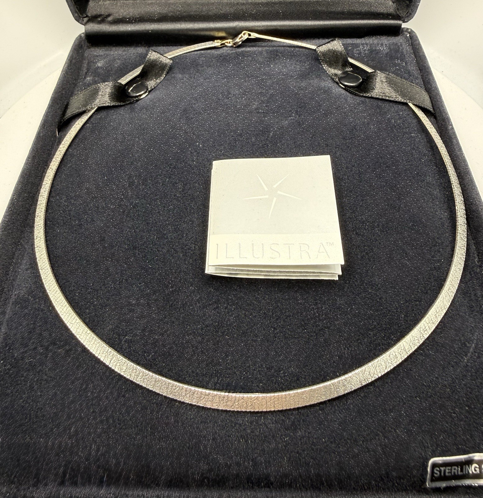 Illustra Reversible Sterling Silver Necklace. 17.5 In. 4mm. 15.3g.