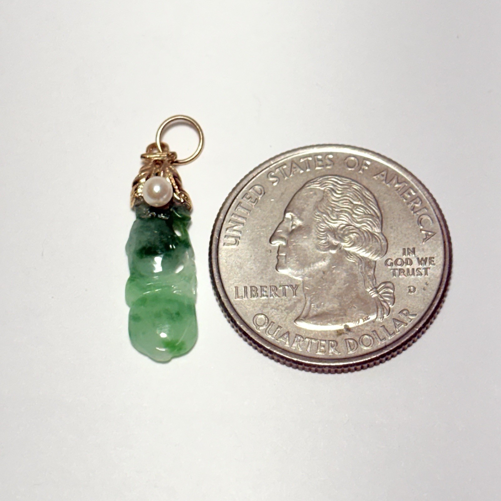 14K Yellow Gold Moss-in-Snow Jade Chinese Gourd Leaf Pearl 21mm Pendant 0.87g
