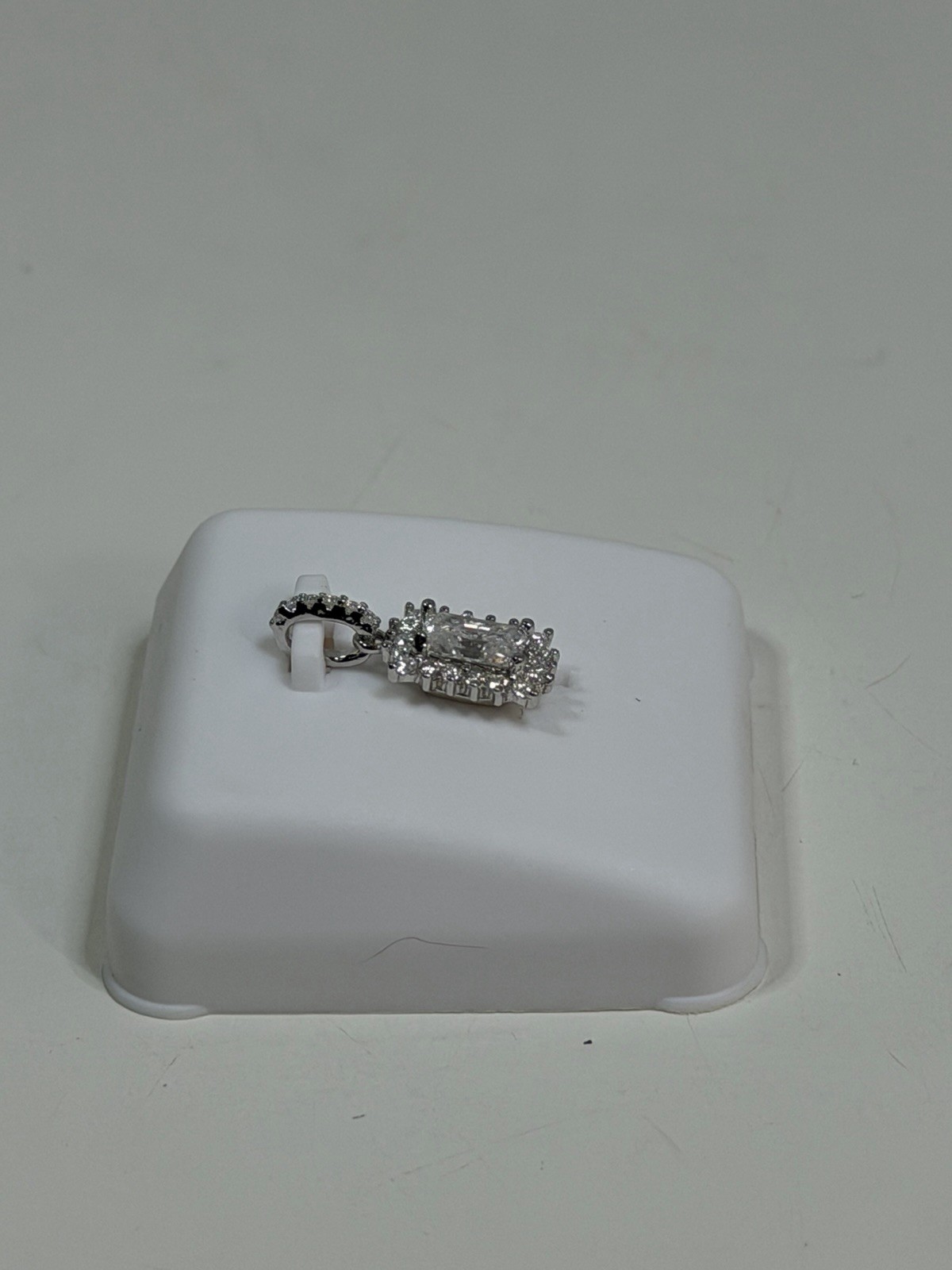925 Silver Moissanite 1.00CTW Pendant NEW $250 MSRP