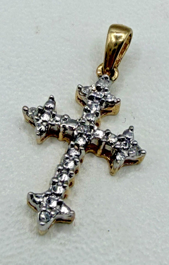 Vintage 10K Yellow Gold & Diamond 3 Point Greek Celtic Cross Pendant
