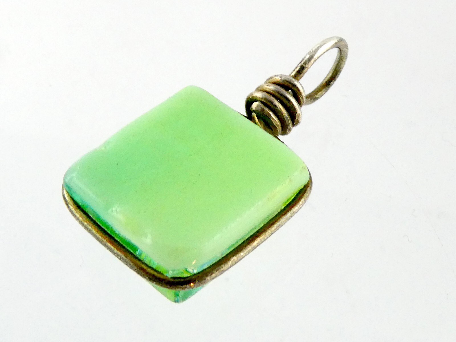 Unmarked Sterling Silver Green Dichroic Glass Wire Wrapped Pendant 8.8g 1 3/8 In
