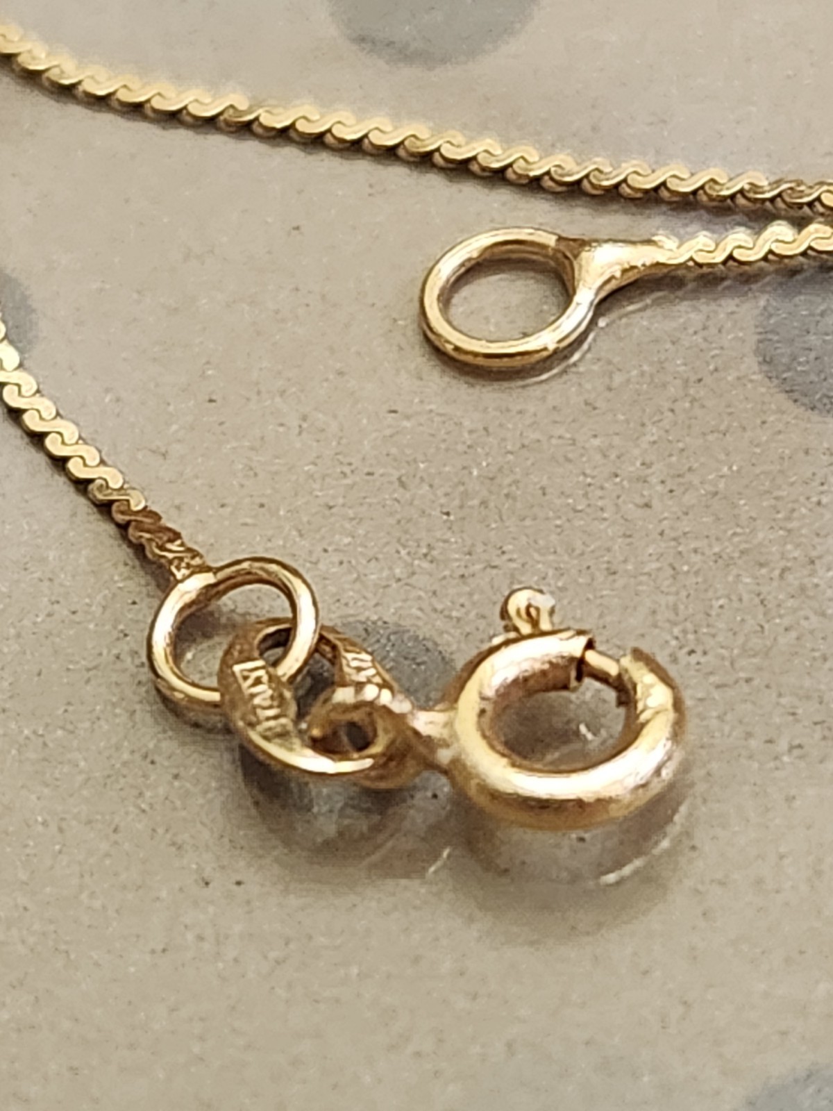 14k Gold Serpentine 17.5″ Thin Chain with 6 Tiny Beads 2 Grams Spring Ring