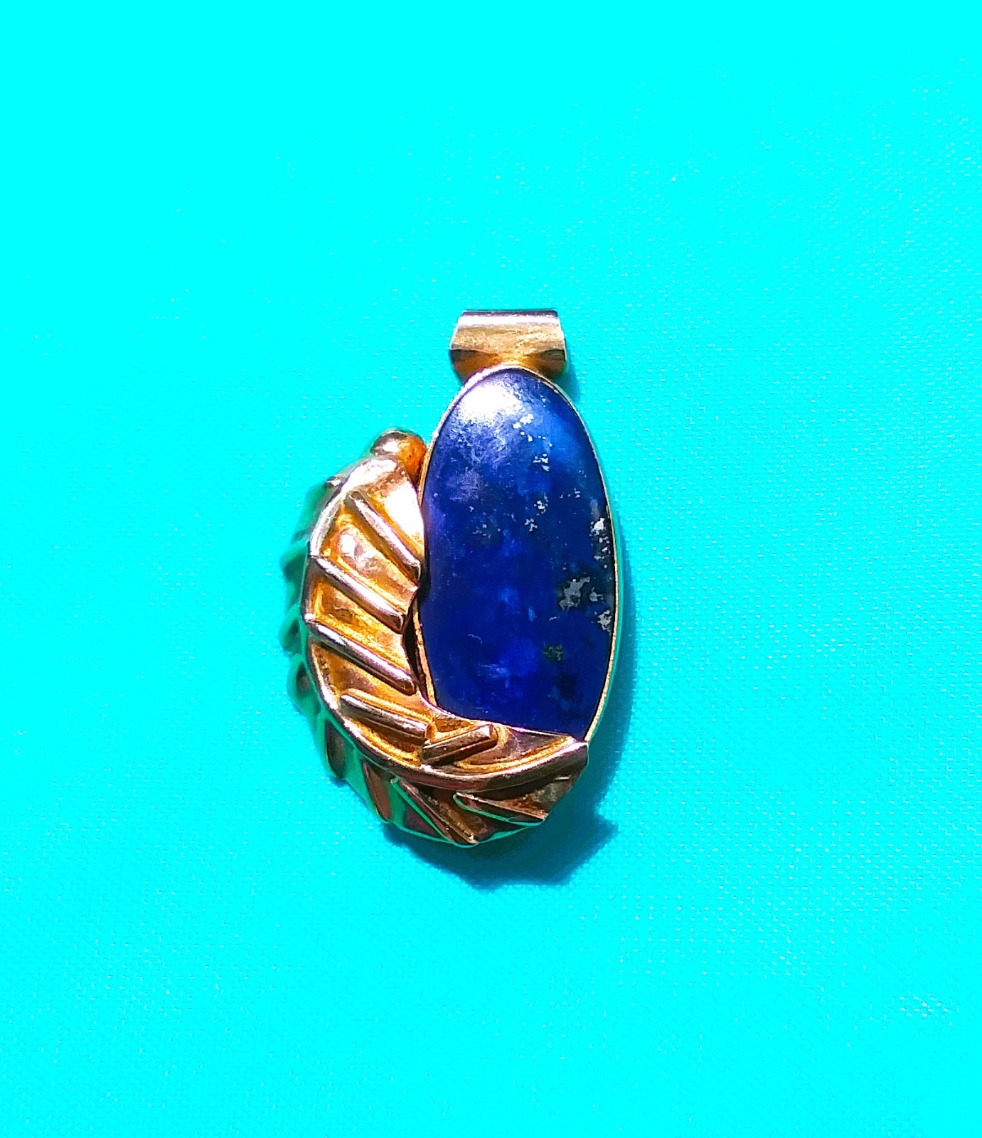 HEAVY 4.3g Solid 14K Gold Lapis Cabochon Pendant Necklace Signed Kish Artisan