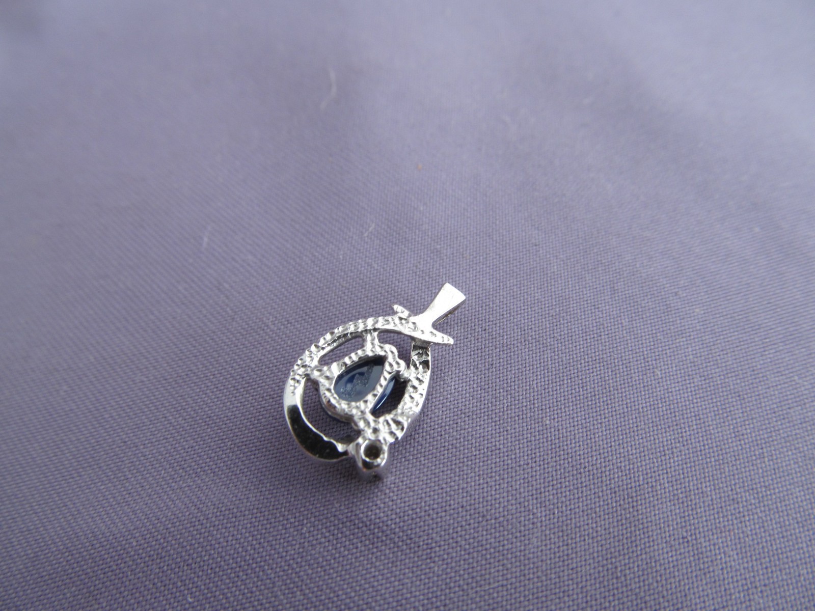 VINTAGE 10K WHITE GOLD OVAL BLUE STAR SAPPHIRE DIAMOND SLIDE PENDANT
