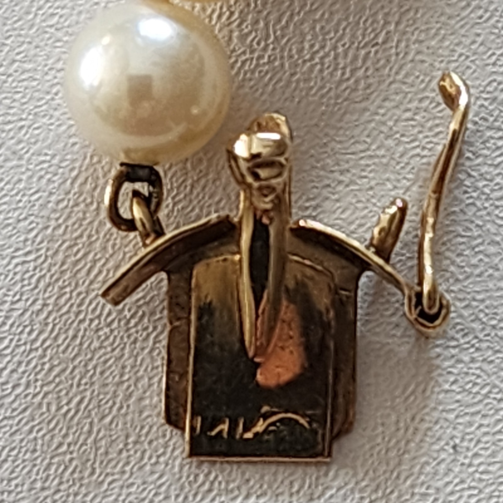 Cream Colored Pearl Necklace – Single Strand With 14k Clasp, With AGA Appraisal