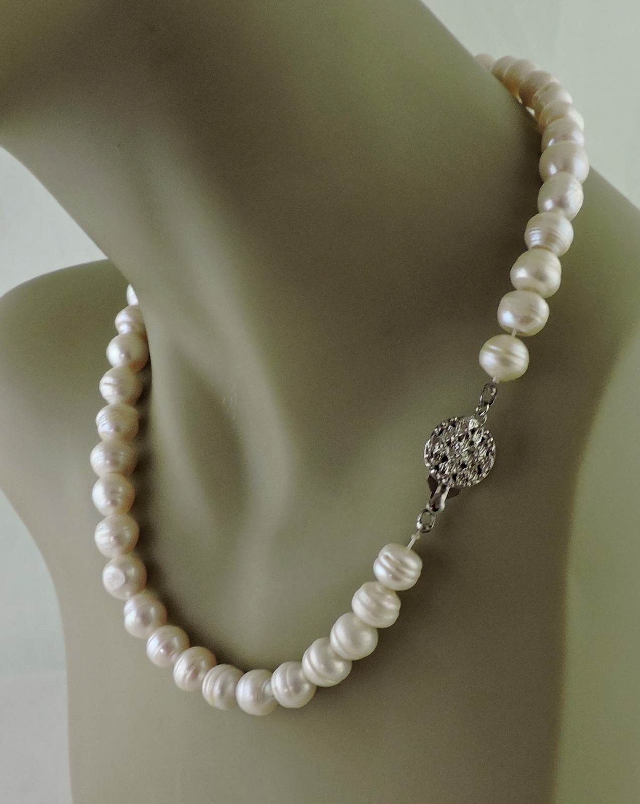 VINTAGE FRESHWATER WHITE/CREAM PEARL STRAND/STRING NECKLACE SILVER CLASP
