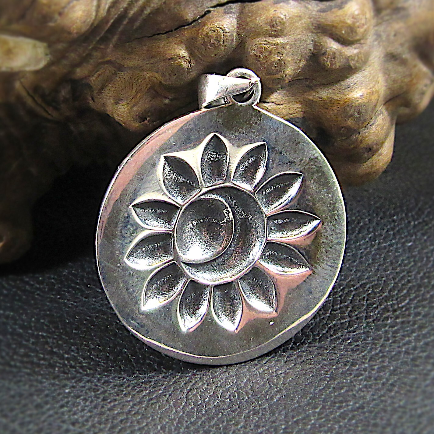 Solid 925 Sterling Silver Zodiac Wheel Moon & Sun Faces w/ Runes Pendant