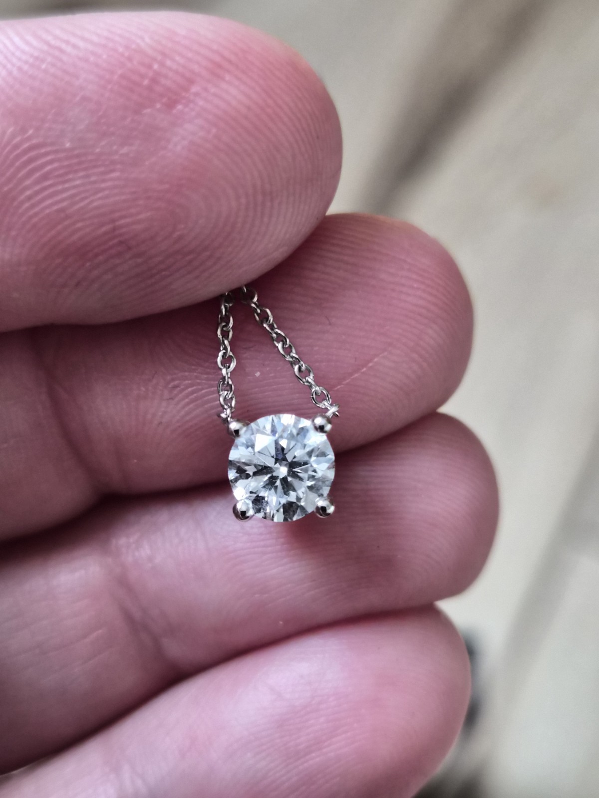 Jareds 1.00 Carat Lab Grown Diamond Round White Gold With Gift Box