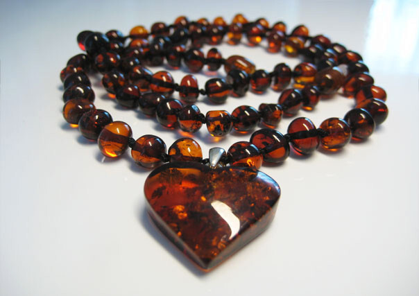 Genuine Cognac Amber Beautiful Baltic Amber Necklace/Pendant Heart 21 in !!!