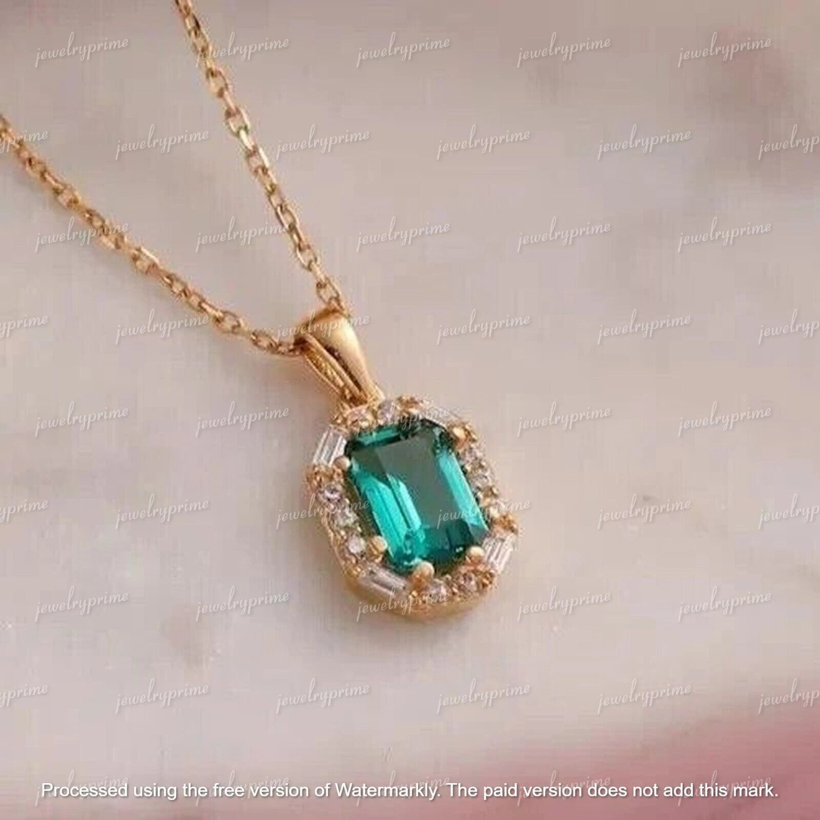 Emerald Cut Green Emerald 2Ct Lab Created Women’s Pendant 14K Yellow Gold Plated