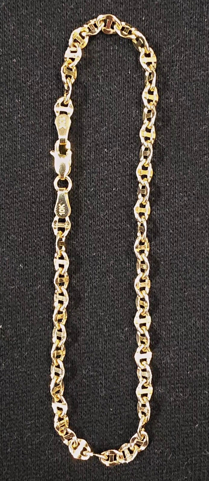 10k Solid Yellow Gold 7.5″ Twisted G Link Bracelet w/Lobster Clasp.