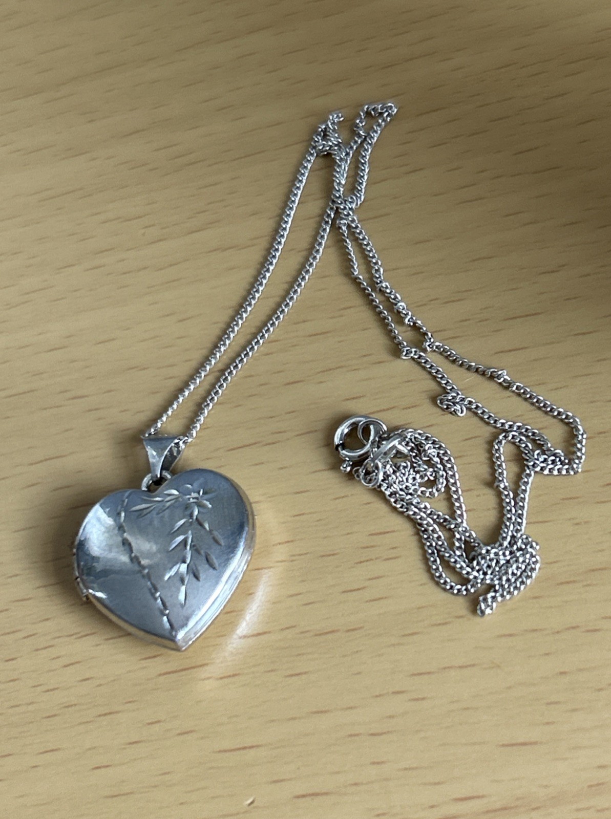 925 Silver Heart Locket Pendant & 46cm Chain/