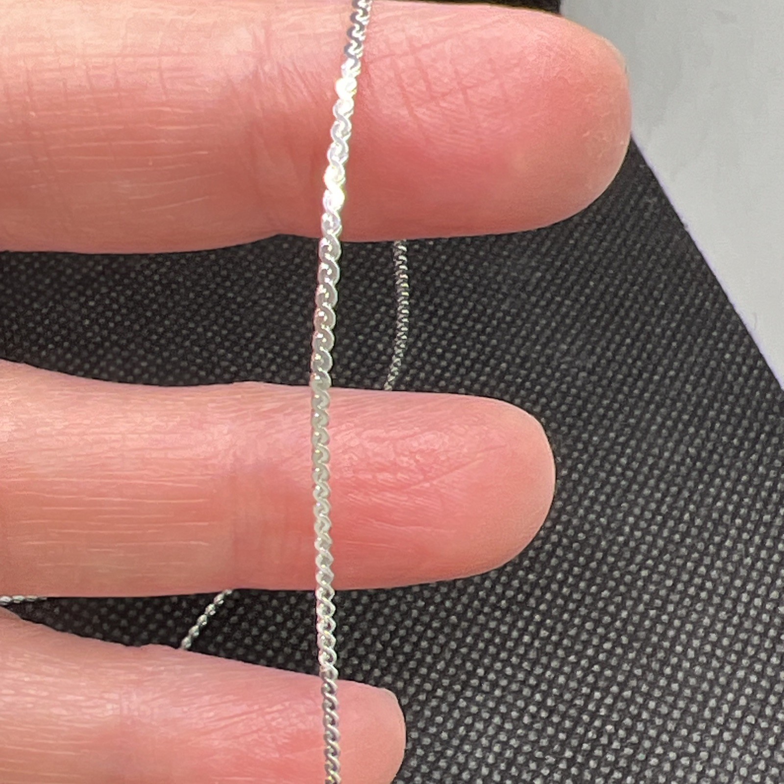 18K White Gold Necklace Chain 22” Brand New Weighs 2 Grams