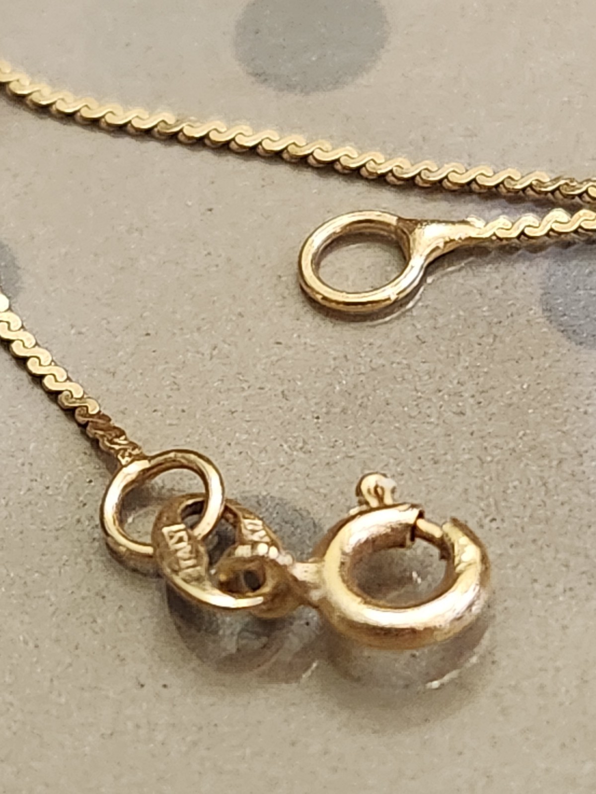 14k Gold Serpentine 17.5″ Thin Chain with 6 Tiny Beads 2 Grams Spring Ring