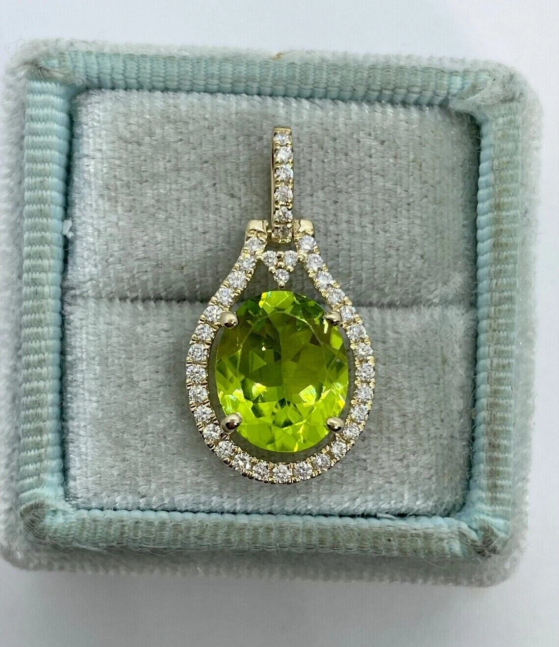 2.50Ct Oval Cut Lab-Created Peridot Halo Pendant 14K White Gold Plated 18″ Chain