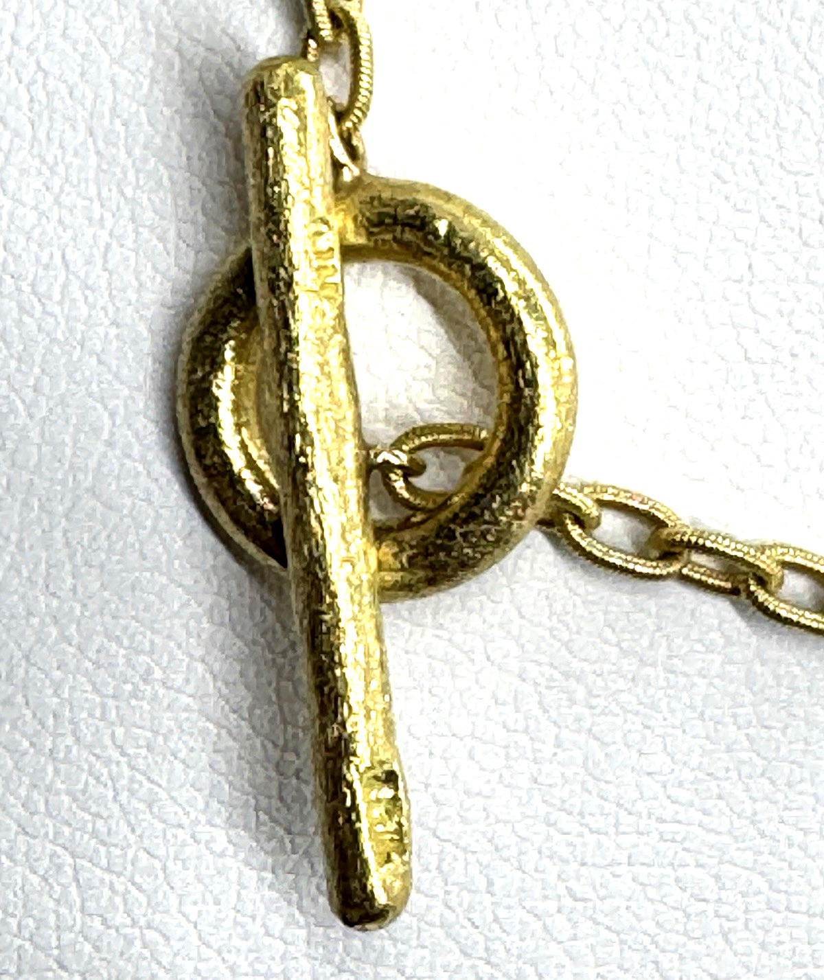Designer 18k unique link long chain necklace toggle clasp nice gold hue Y lariat