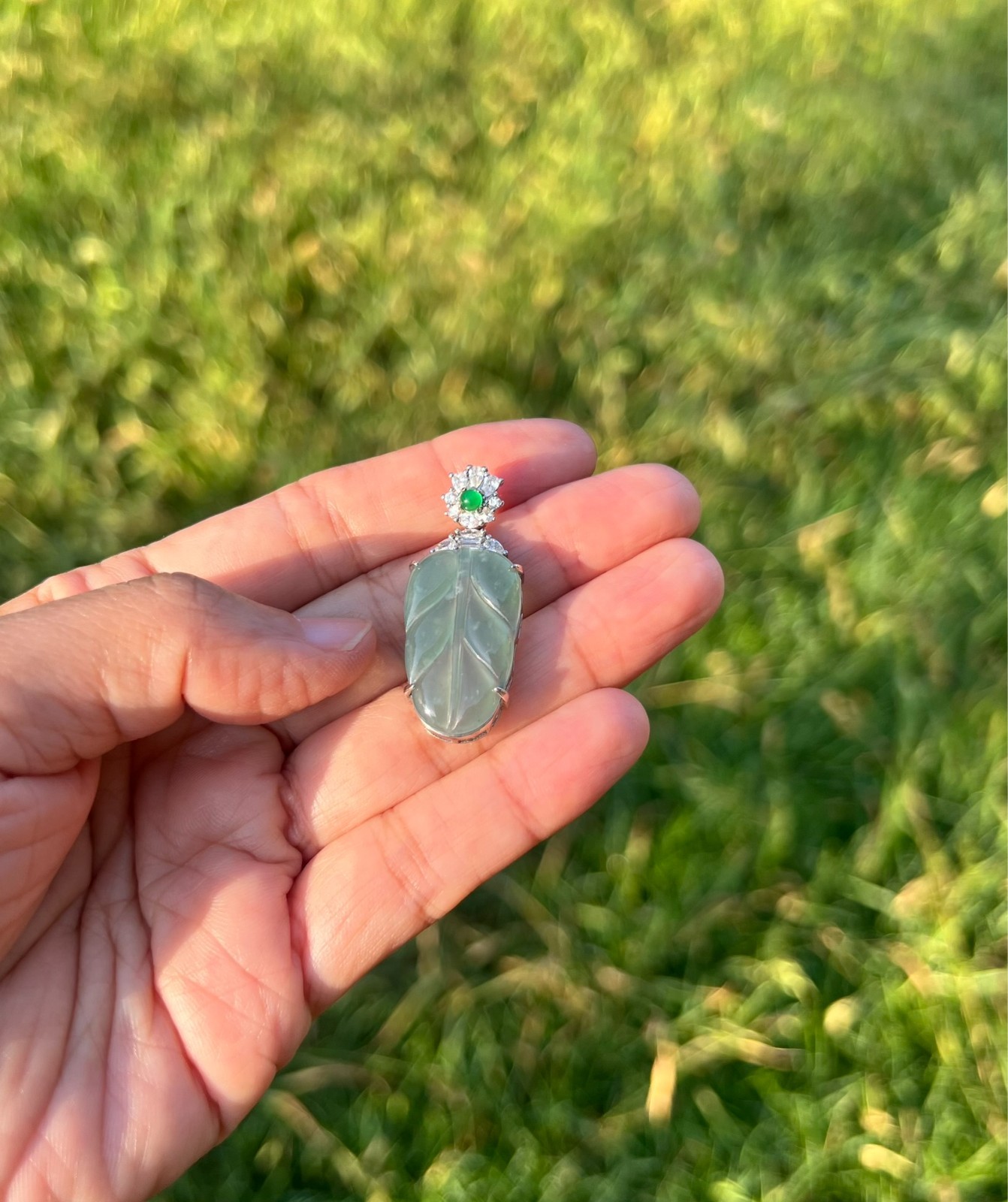 Transparent Green 100% Natural Grade A Guatemala Jadeite Jade Pendant B944