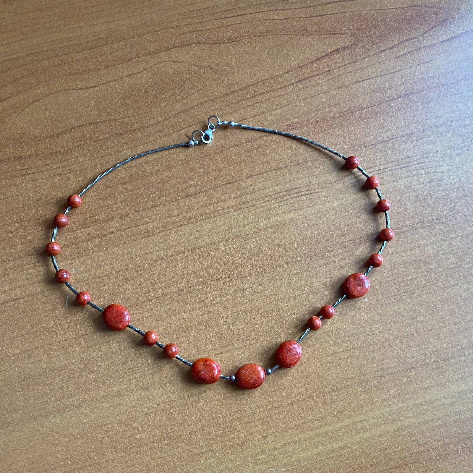 Choker necklace. 925 sterling silver. Plastic inserts with a natural stone imita