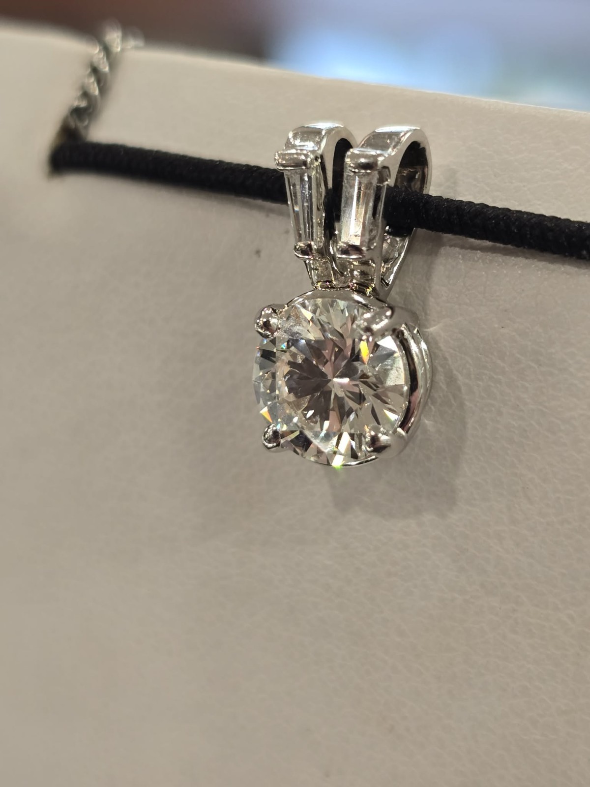 1.64 Carat Natural Diamond Pendant 14k Gold VS2 H/I Color