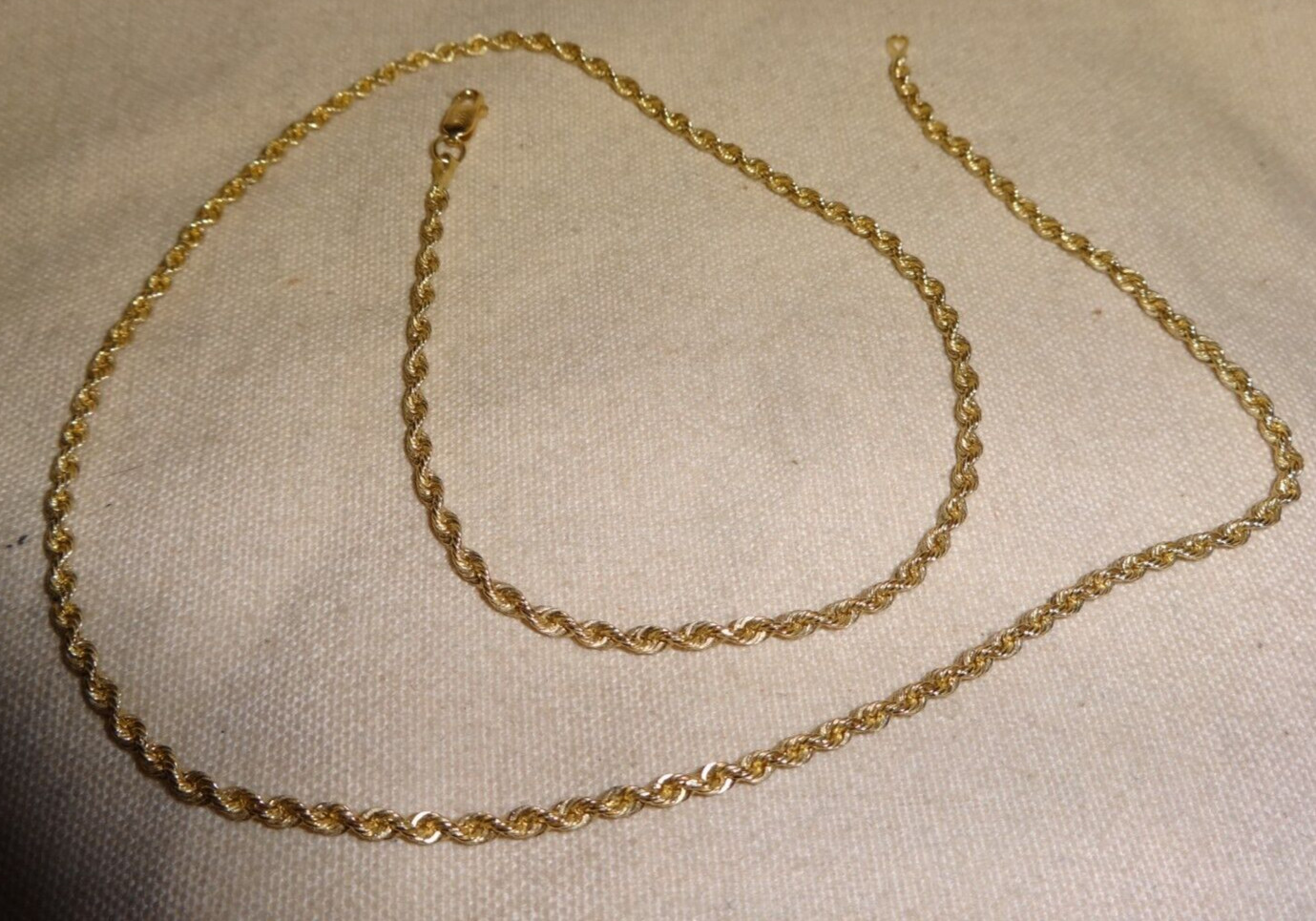 Michael Anthony 14K Gold Vintage Necklace Hollow Twisted Chain 18″