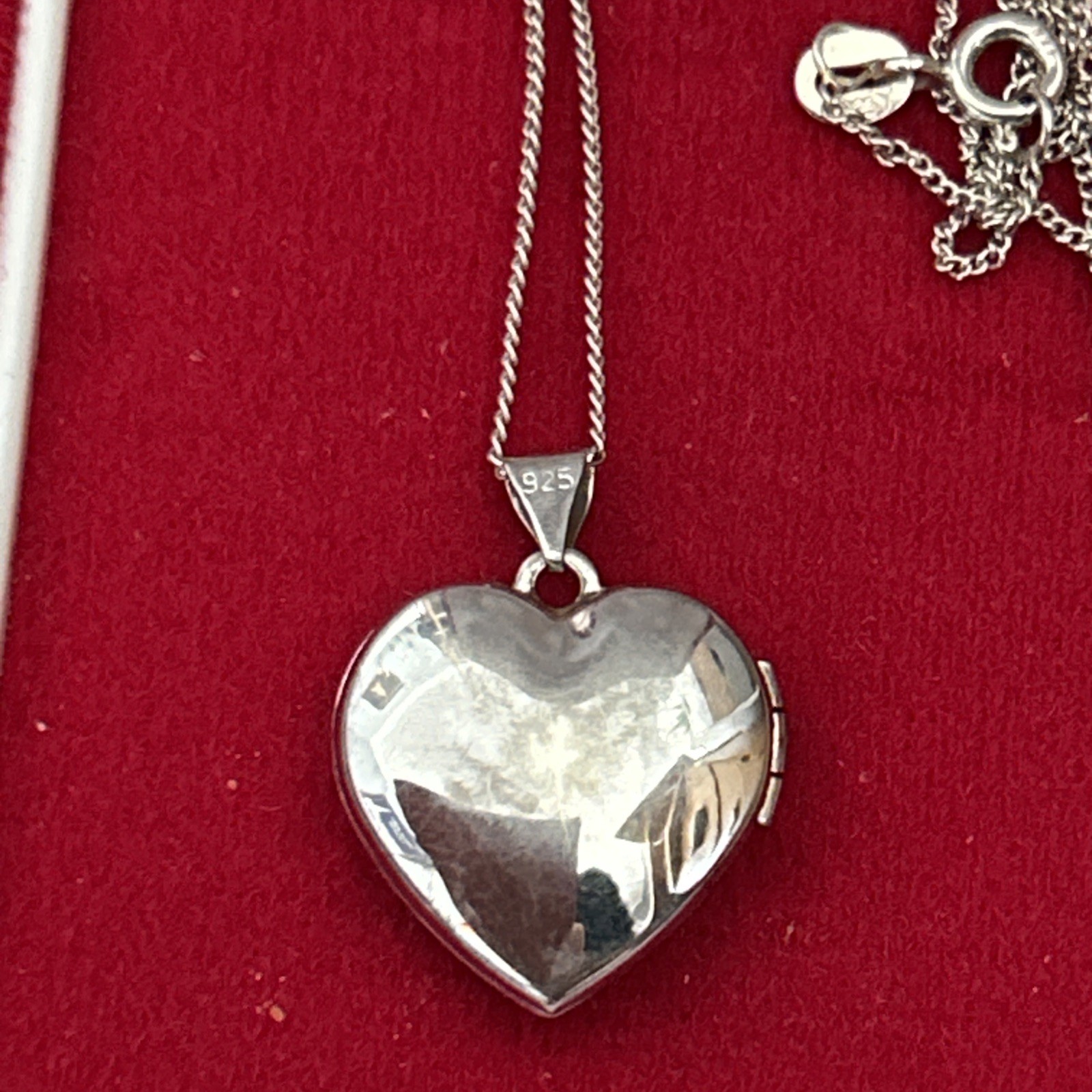 925 Silver Heart Locket Pendant & 46cm Chain/