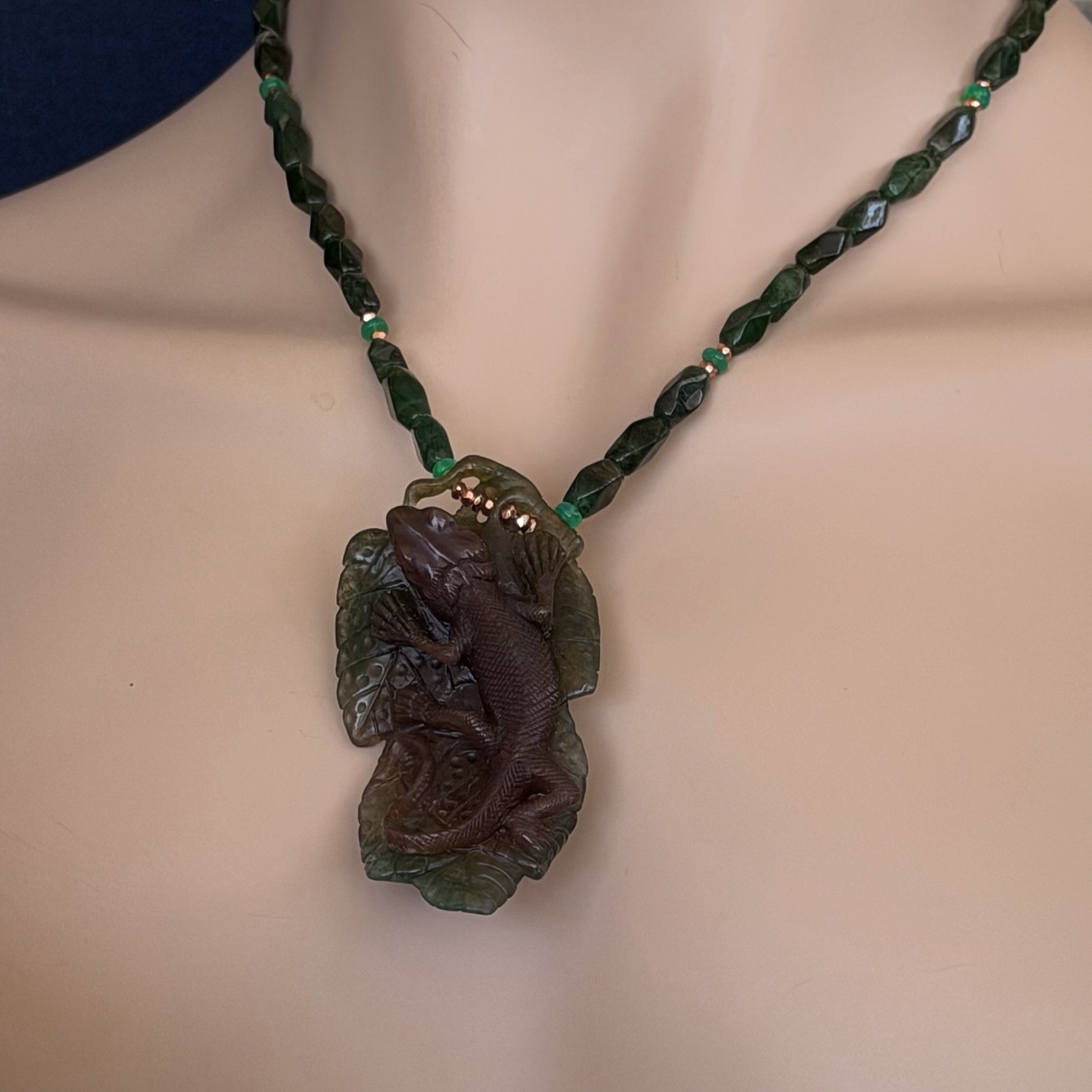 HAND CARVED INDIAN AGATE LIZARD GREEN ADVENTURINE & OPAL ARTISAN NECKLACE SET